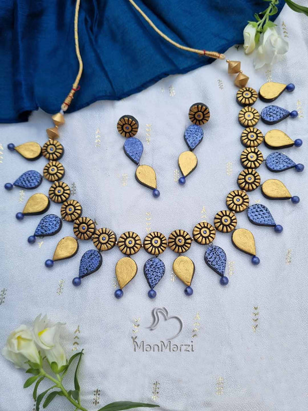 Premium Handcrafted  Floral Motif With Dangling Leaf Terracotta  Jewellery Set