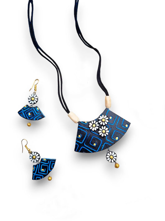 Floral whisper - Handcrafted Terracotta  Jewellery Set