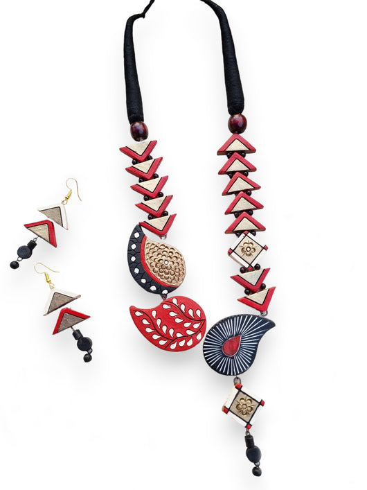 Regal Fusion- Handcrafted Terracotta Jewellery Set | Manmarzi