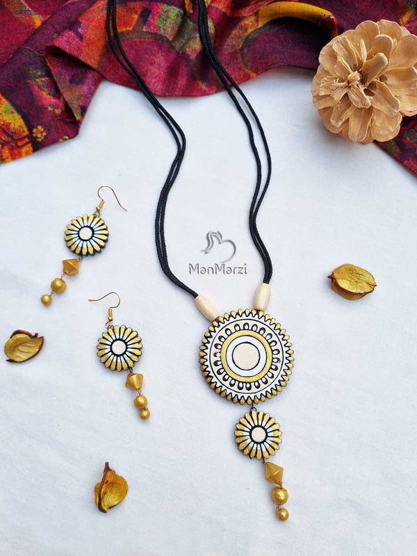 Exquisite Hand-painted Floral Dangling Terracotta Jewellery Set