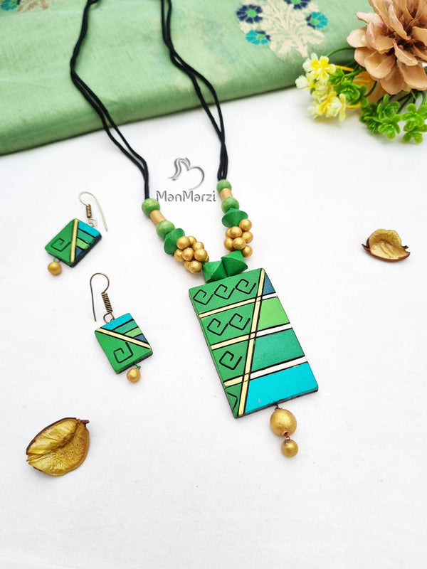 Handcrafted Chic Green Terracotta Jewellery Set With Intricate Pattern