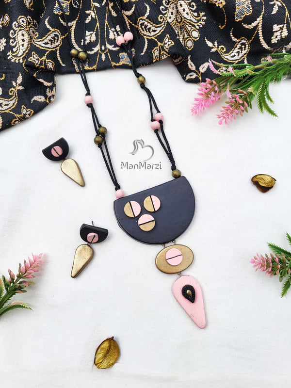 Black & Pink Terracotta Jewelry Set - Modern Elegance by Manmarzi