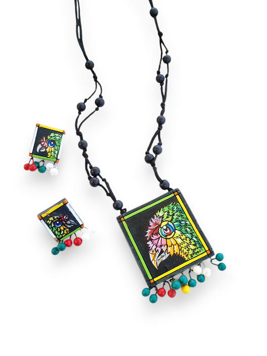 Brave Gaze - Hand-painted Bird Terracotta Jewellery Set for Bold Style