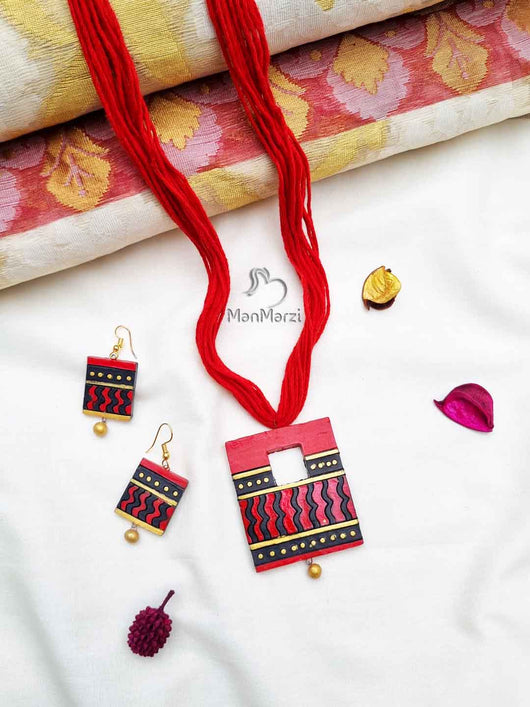 Chic and Alluring Square Terracotta Jewellery Set