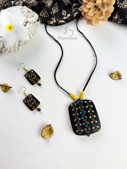 Chitra- Handcrafted Terracotta Jewellery Set With Artisanal Detailing
