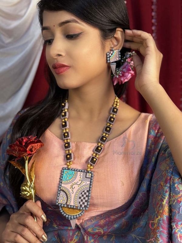 Dilruba- Handcrafted Terracotta Jewellery Set with for Regal Look
