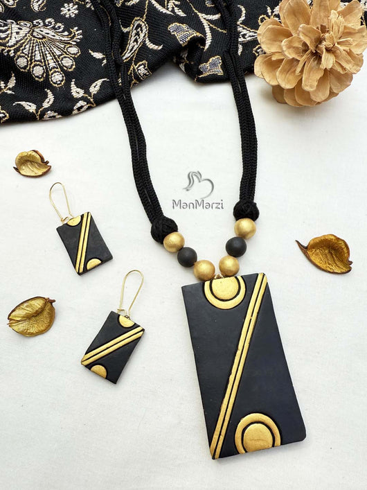Twilight Gleam - Geometric Black & Gold Terracotta Set | Manmarzi