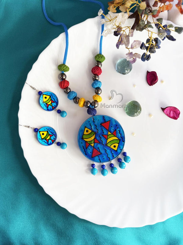 Matsya Maya – Hand-painted Fish In Ocean Glass Jewellery Set