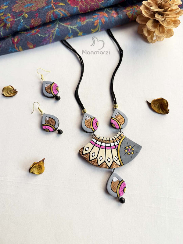 Varnika- Handmade Terracotta Jewellery Set With Artisanal Detailing