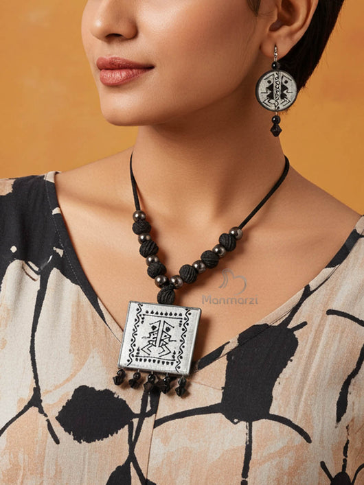 KalaManjari – Hand-painted Warli Art Glass Jewellery Set