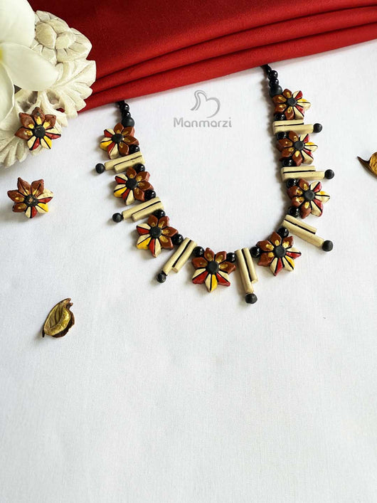 Madhavi- Handcrafted Floral Jewellery Set With Earstuds | Manmarzi