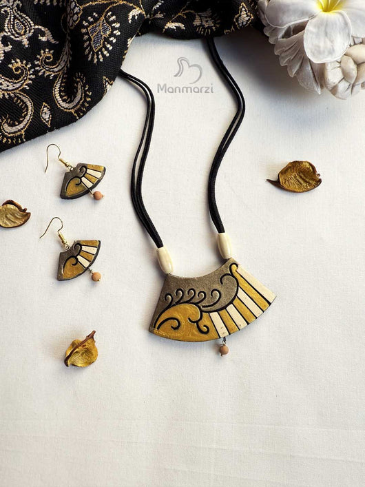 Roop- Handcrafted Terracotta Jewellery Set With Artisanal Detailing