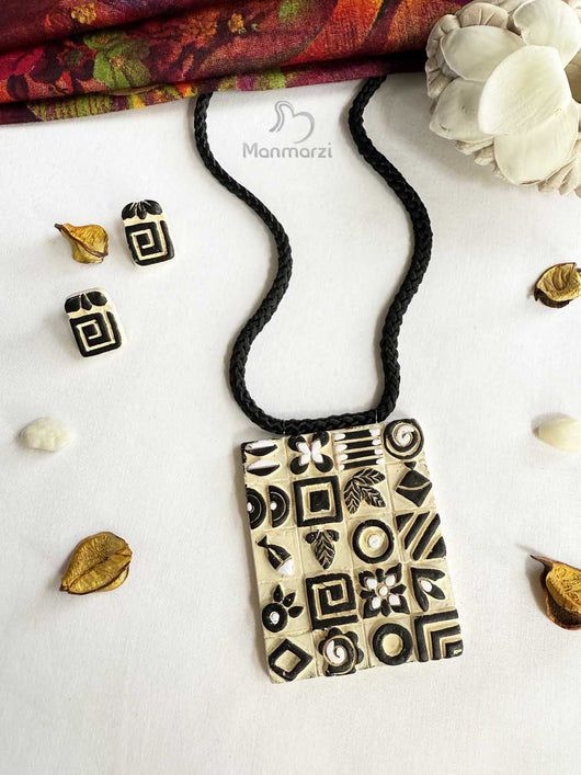 Tattva- Handcrafted Tribal Terracotta Jewellery Set With Earstuds