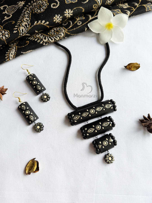 Yamini- Handcrafted Tribal Terracotta Jewellery Set | Manmarzi