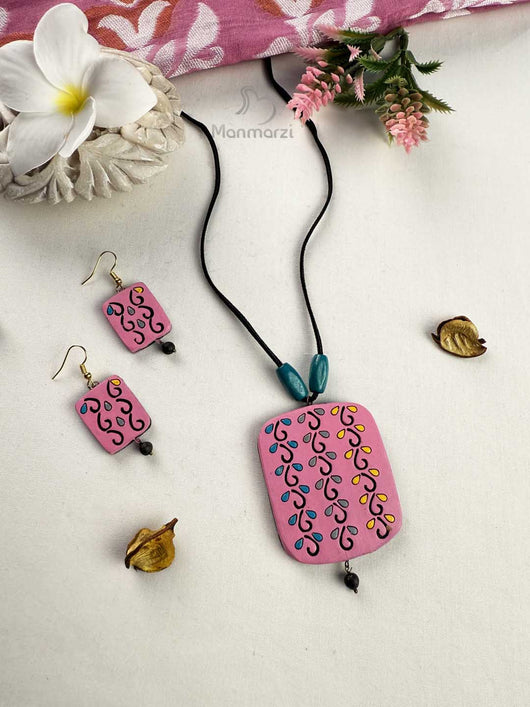 Chitra- Handcrafted Terracotta Jewellery Set With Artisanal Detailing
