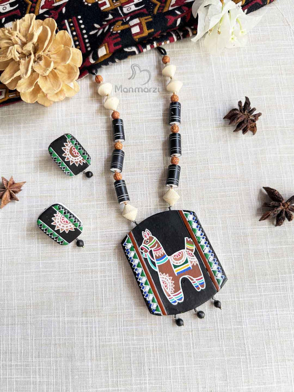 Ashwa- Tribal Art Painted Jewellery Set With Earstud | Manmarzi
