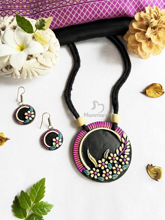 Gulzar- Handcrafted Terracotta Jewellery Set With Floral Detailing