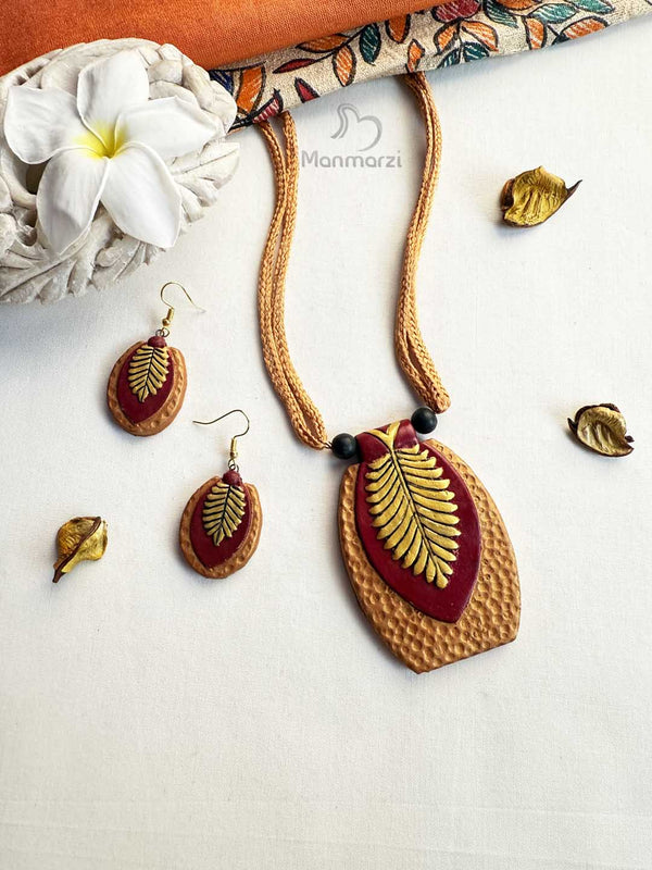 Golden Leaf Handcrafted Terracotta Jewellery Set | Manmarzi
