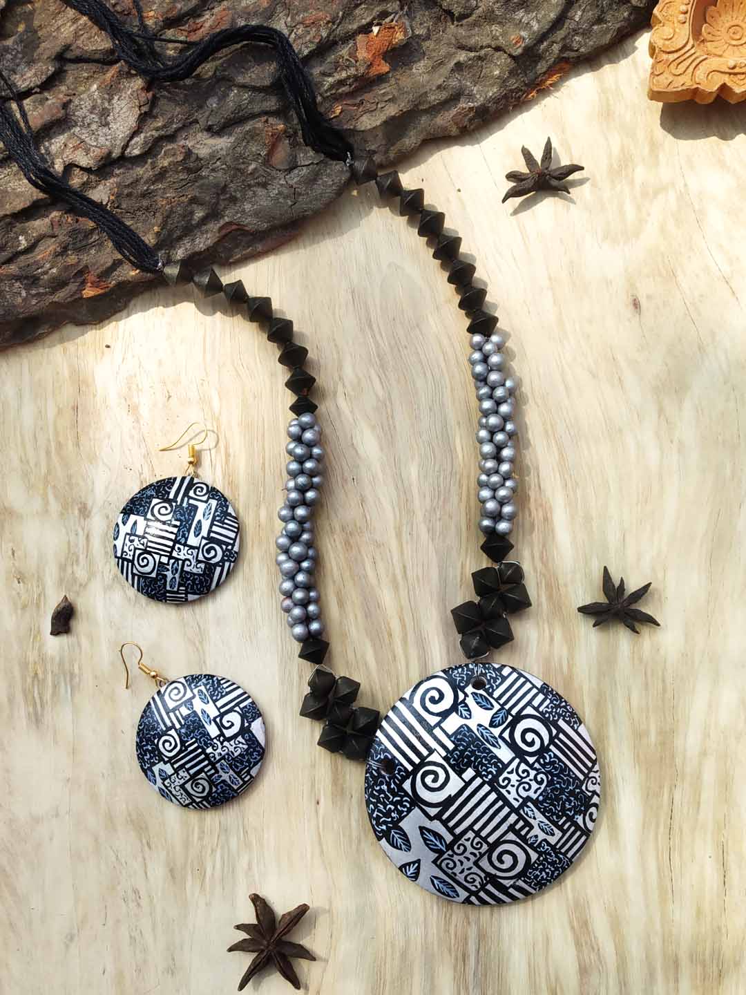 Handpainted Black-Silver Terracotta  Jewellery Set