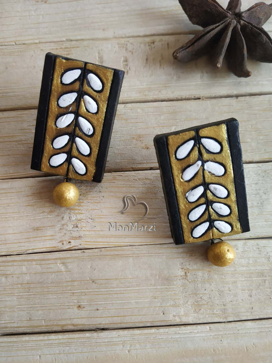 Beautifully Crafted Terracotta Stud Earrings
