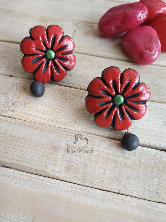Beautifully Crafted Flower Motif Terracotta Stud Earrings