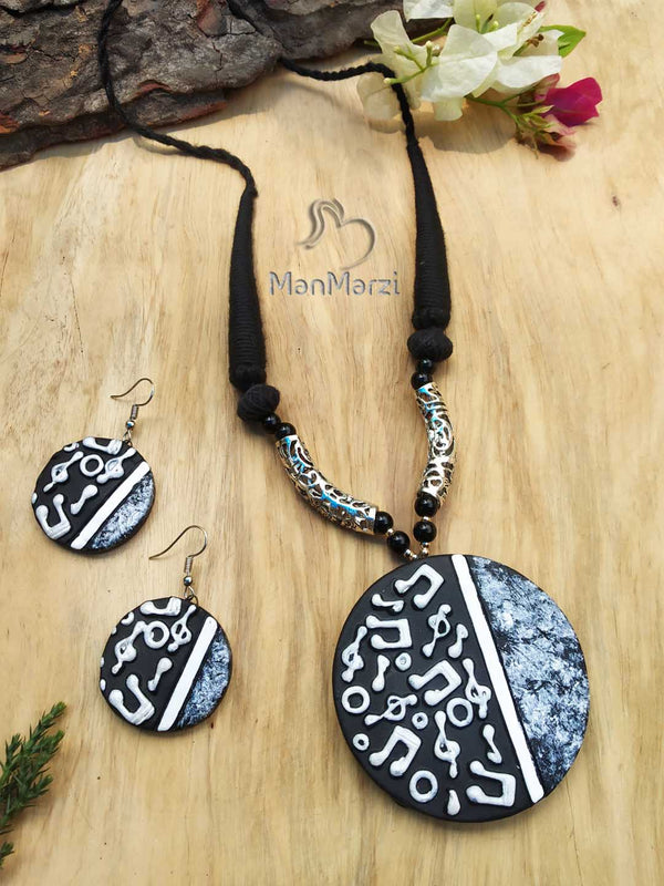 Handcrafted Black & White Terracotta  Jewellery Set with Musical Notes Crafted Pendant
