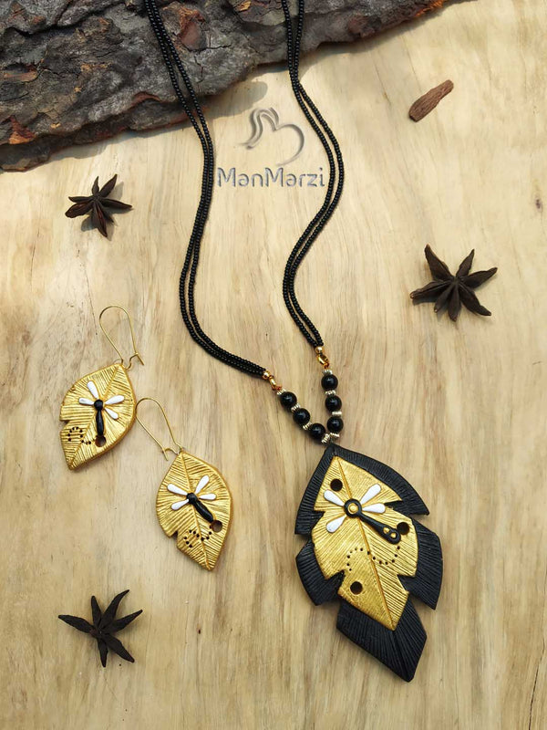 Handcrafted Black & Golden Terracotta  Jewellery Set with Leaf & Bee Pendant