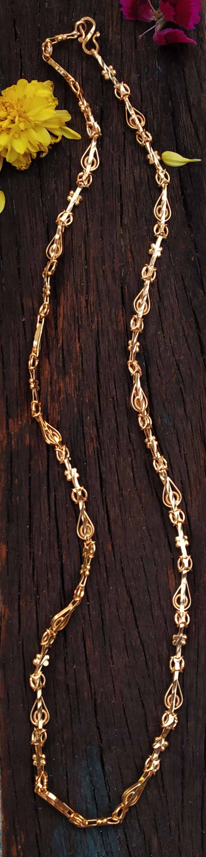 chain design gold plated